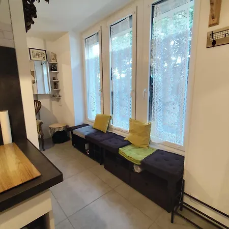 Joli Avec Cour Interieure إيكس ليه با