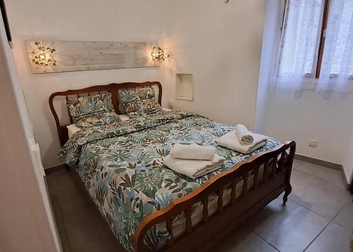 Apartment Joli Avec Cour Interieure Aix-les-Bains