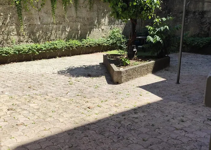 Joli Avec Cour Interieure Apartment *